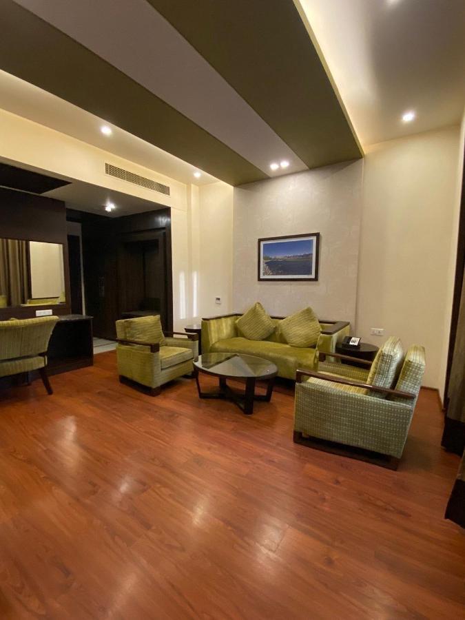 Four Points By Sheraton Srinagar מראה חיצוני תמונה