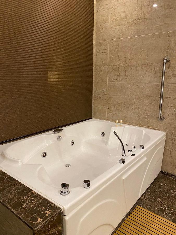 Four Points By Sheraton Srinagar מראה חיצוני תמונה