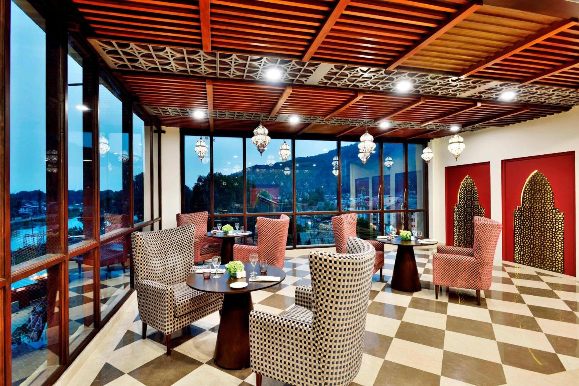 Four Points By Sheraton Srinagar מראה חיצוני תמונה